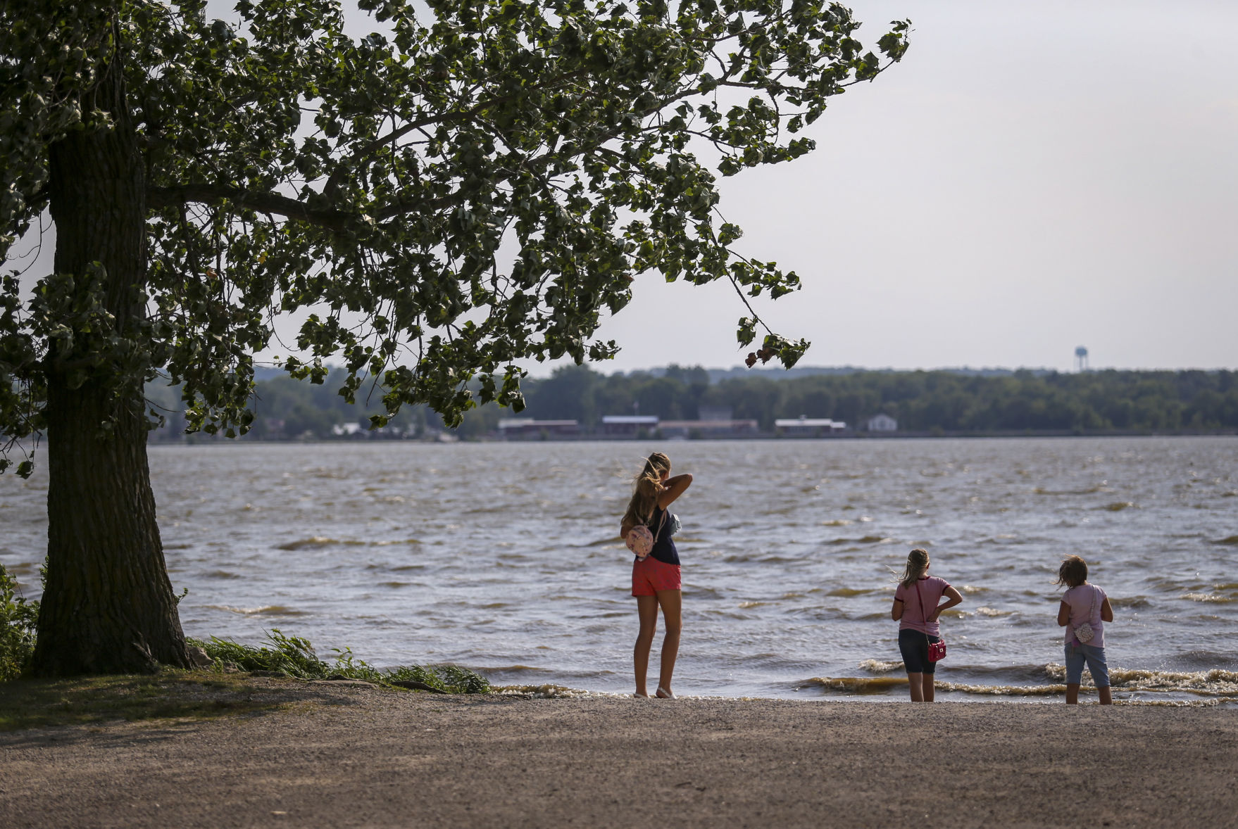 THE GREAT RIVER-0944